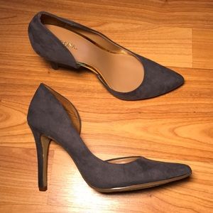 (NEW) Merona blue faux suede heels w/ gold accent